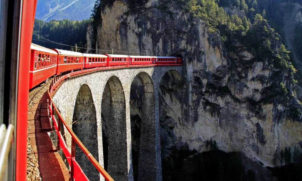 O γύρος της Ευρώπης μέσα από δέκα ειδυλλιακές σιδηροδρομικές διαδρομές